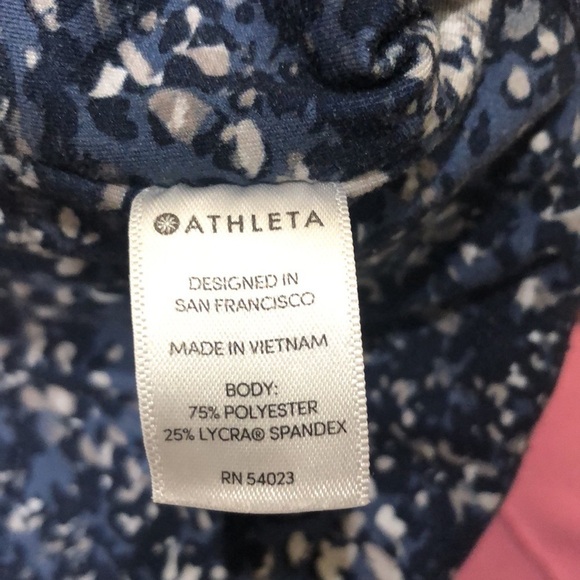Athleta Stash Pocket Cropped Leggings Size Small Navy Blue Sandstone Print - Picture 10 of 10